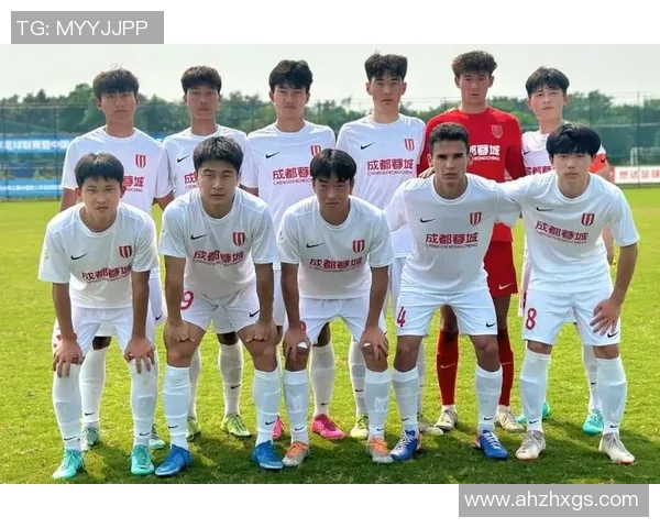 2017年四川全运足球队展现青春风采努力拼搏勇夺佳绩