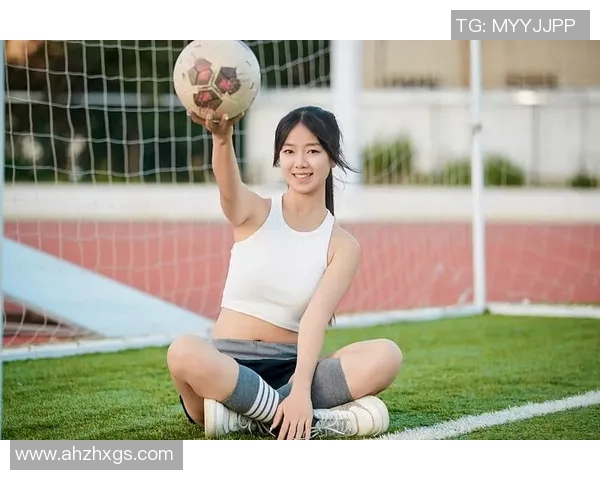 中国第一胸大足球宝贝的魅力与梦想：她如何在绿茵场上绽放光彩