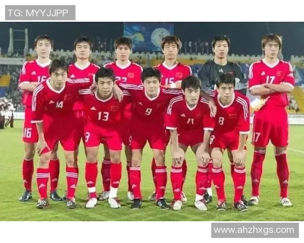 中国足球队队服设计风格与历史演变的全面解析与展示 中国足球队队服设计风格与历史演变的全面解析与展示